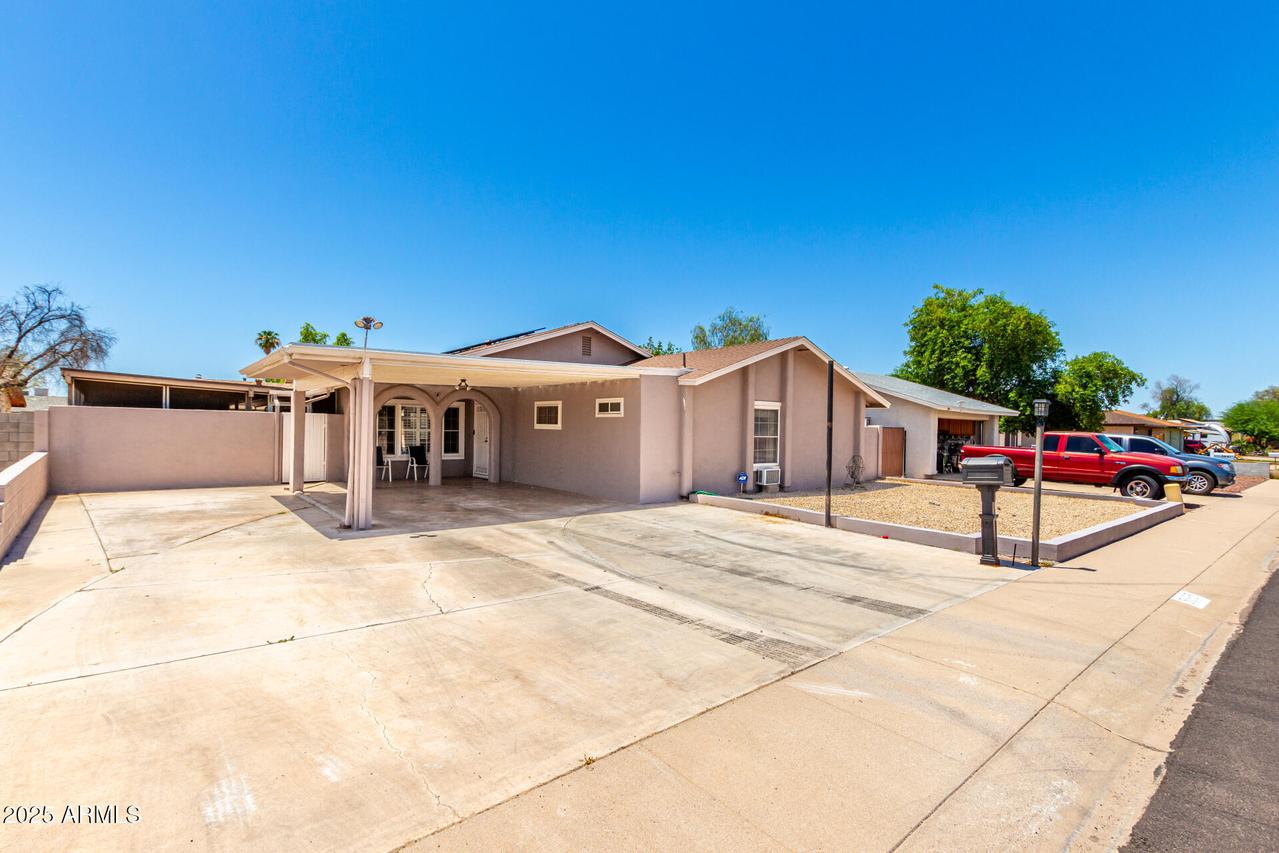 5635 W Puget Ave., Glendale, AZ 85302
