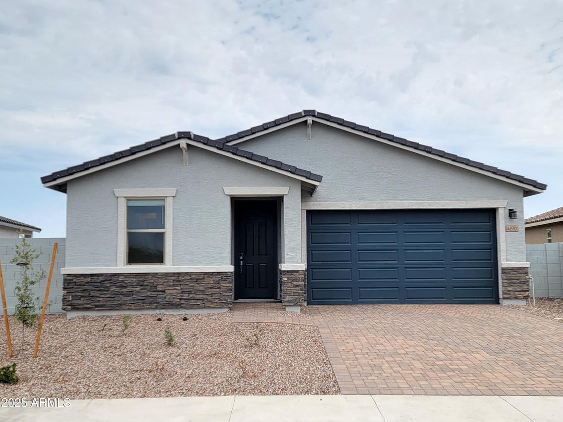 4270 W Lisa Ln., San Tan Valley, AZ 85144