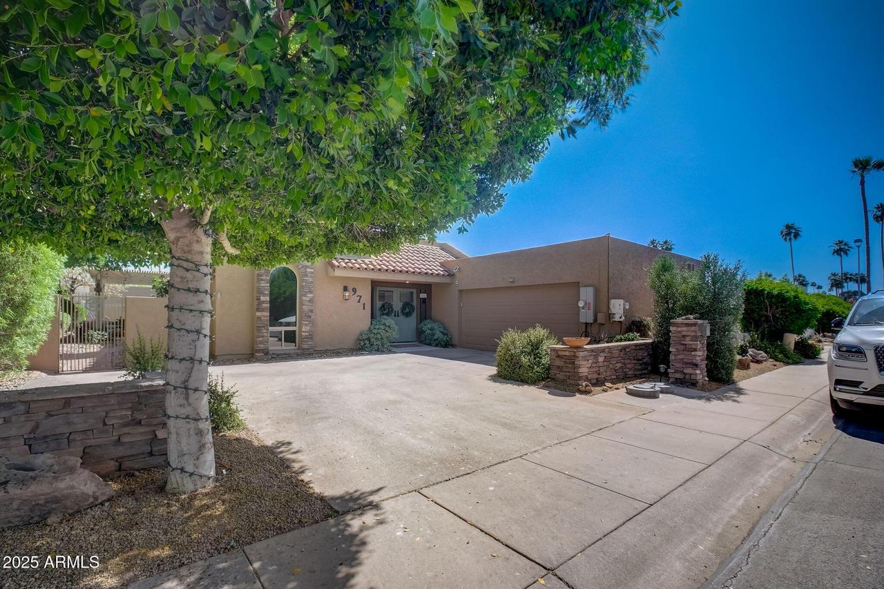 971 E Acacia Cir., Litchfield Park, AZ 85340
