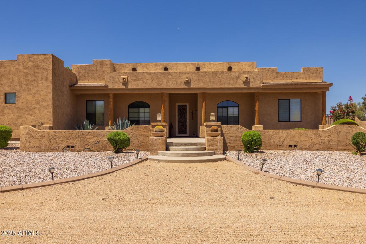 1324 W Lavitt Ln., Phoenix, AZ 85086