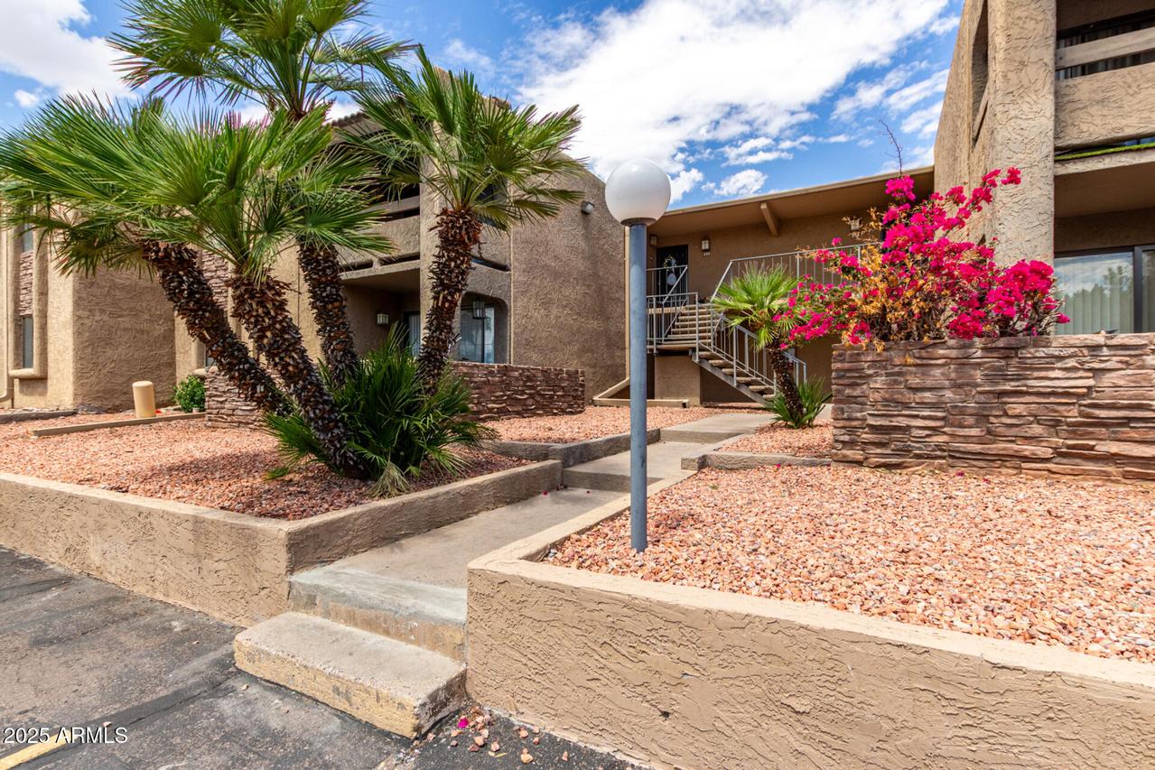 3825 E Camelback Rd. #234, Phoenix, AZ 85018
