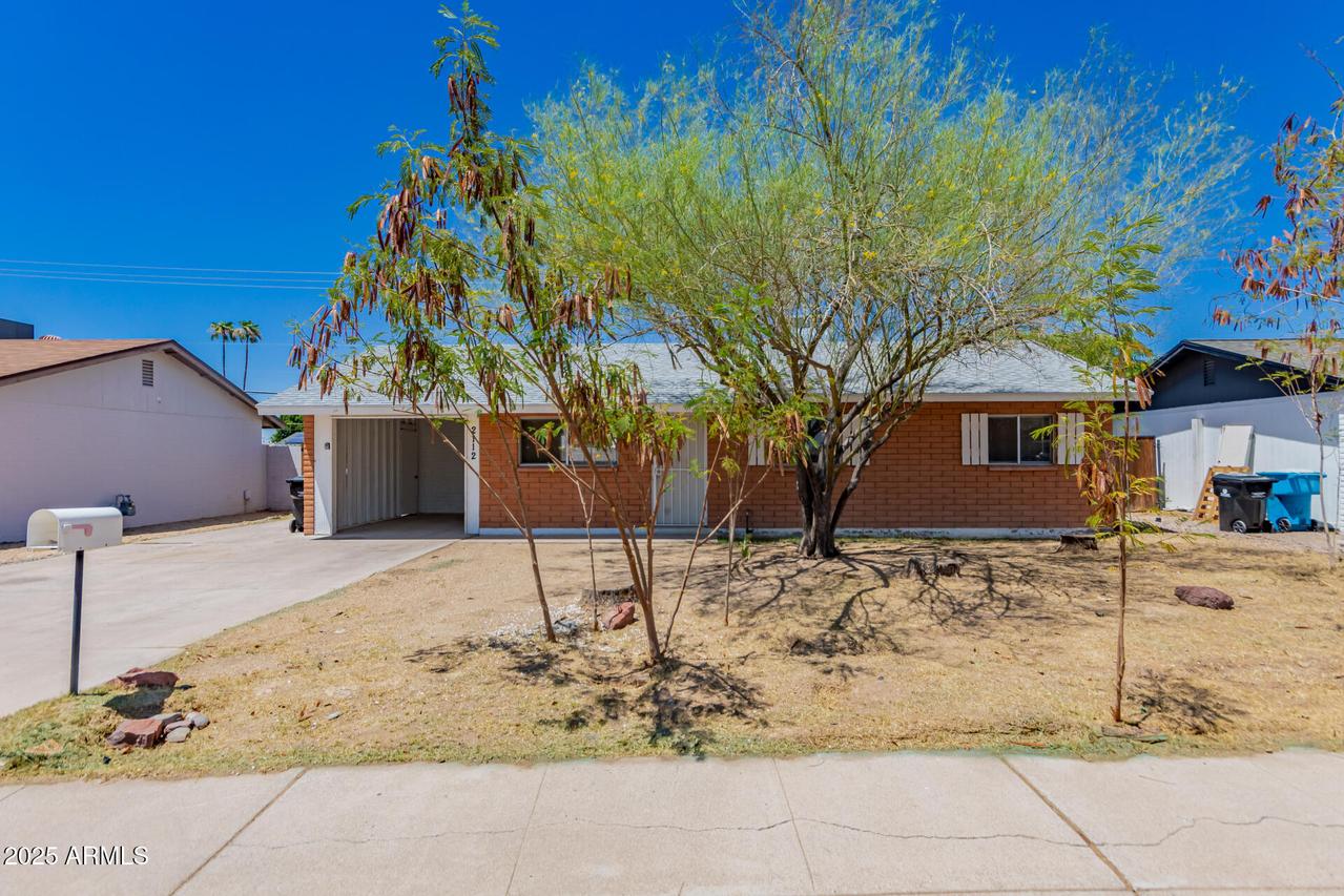 2112 W Dahlia Dr., Phoenix, AZ 85029