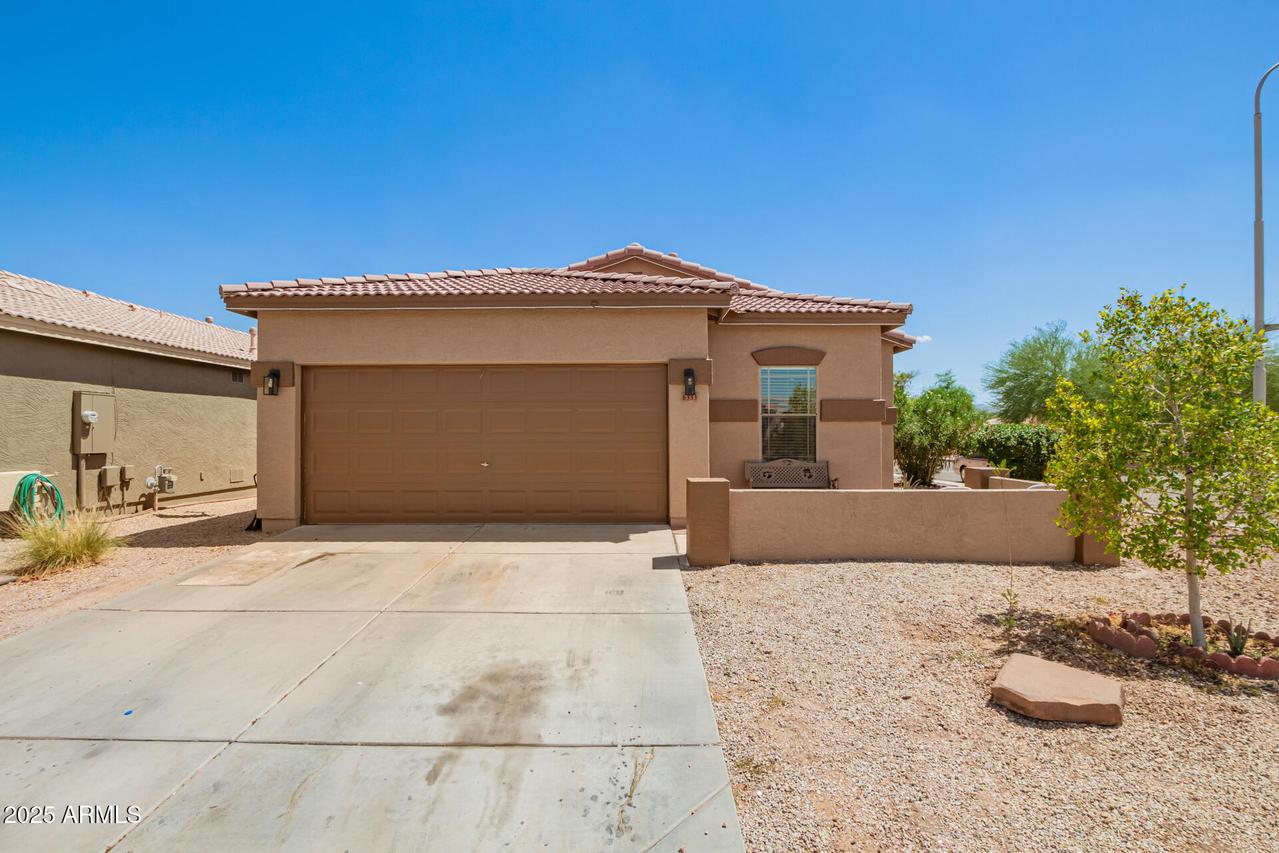 6333 W Pioneer St., Phoenix, AZ 85043