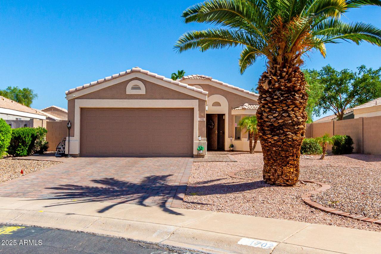 1702 E Horseshoe Ave., Gilbert, AZ 85296