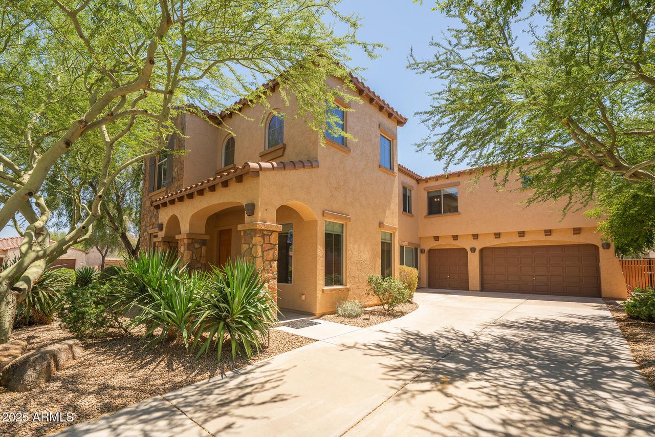 8337 W Lariat Ln., Peoria, AZ 85383