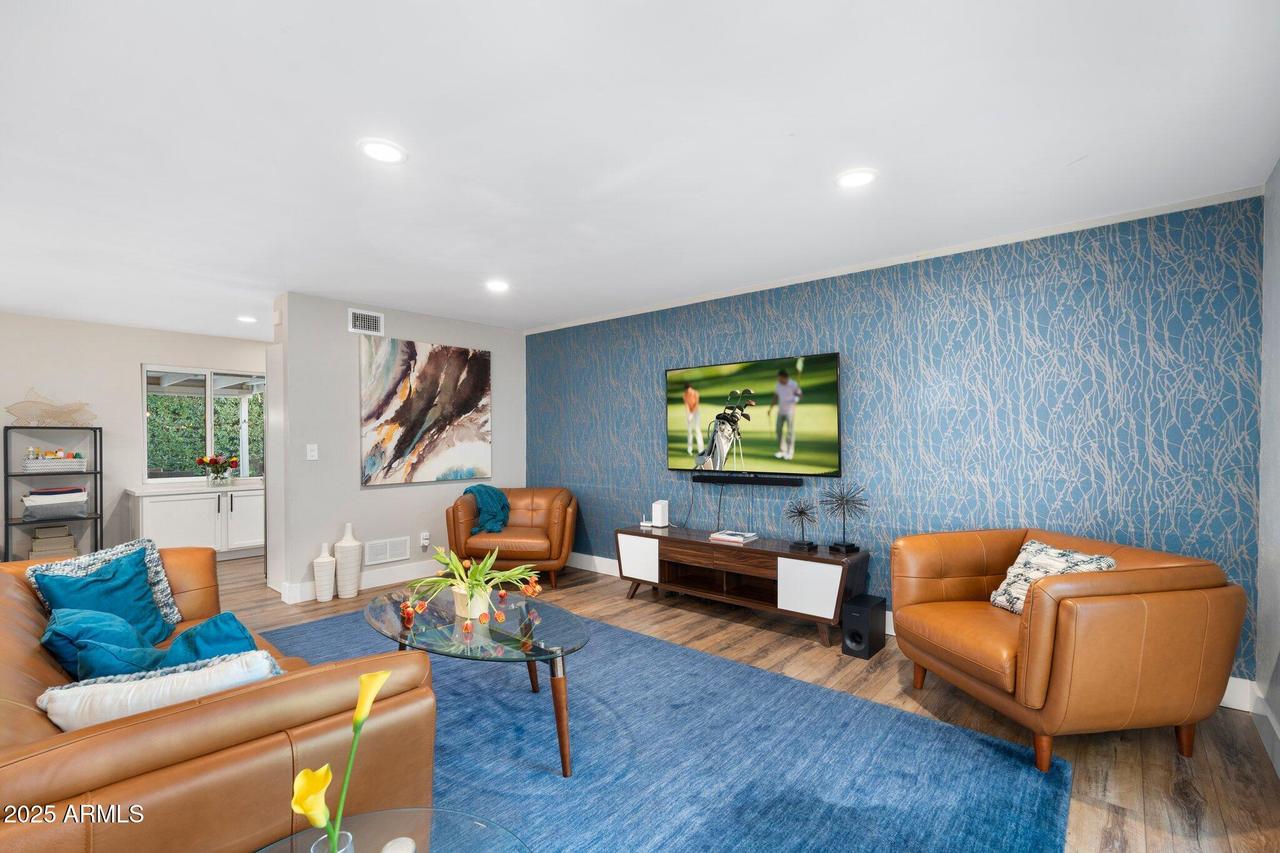6347 E Indian School Rd., Scottsdale, AZ 85251