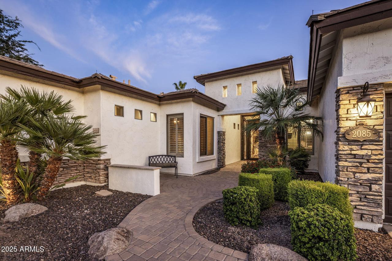 2085 W Weatherby Way, Chandler, AZ 85286