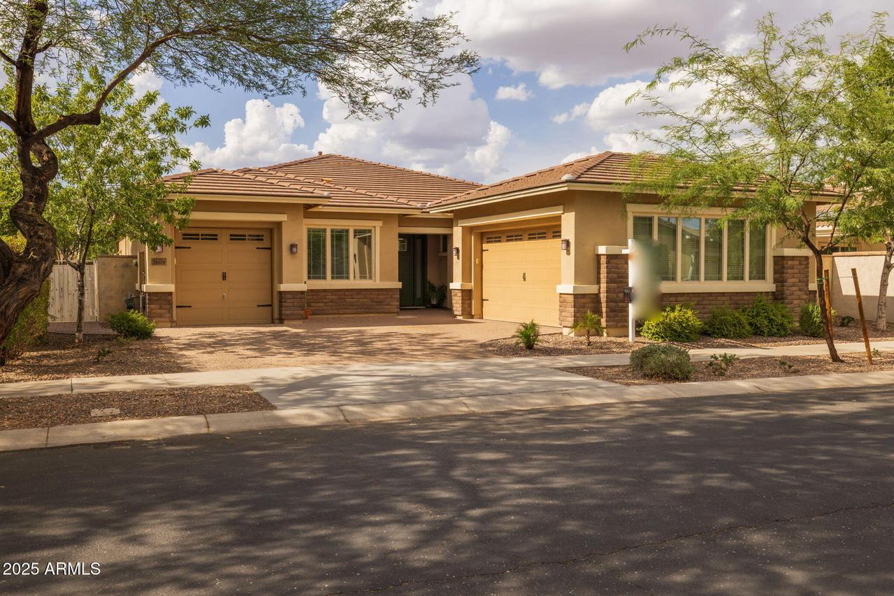 10614 E Lincoln Ave., Mesa, AZ 85212