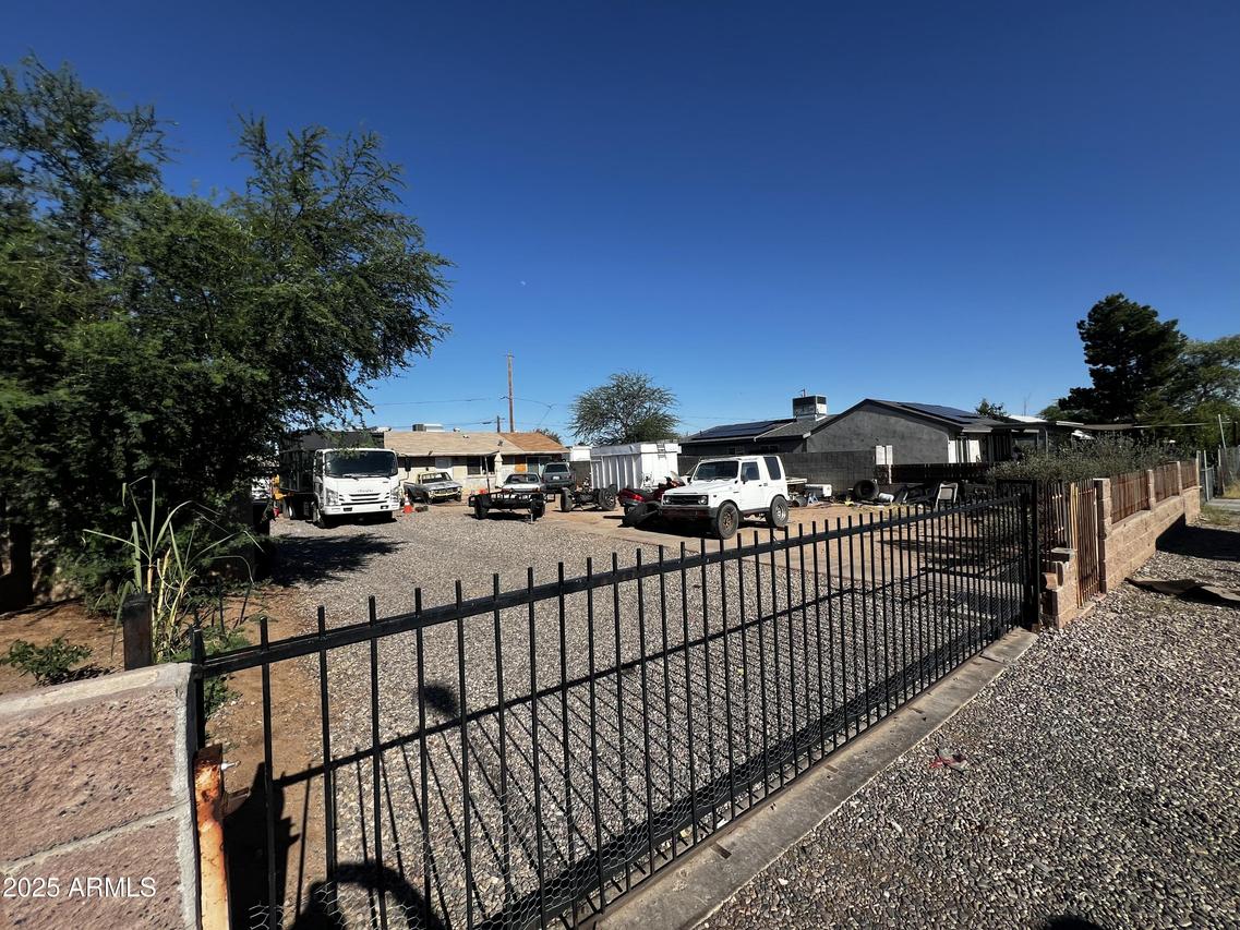 839 S 30th Dr., Phoenix, AZ 85009