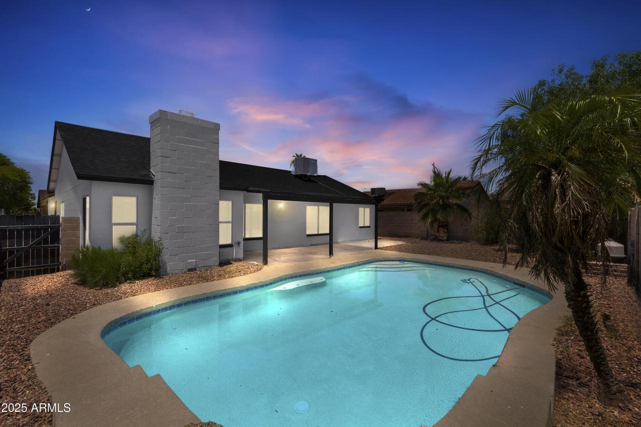 8401 N 107th Ln., Peoria, AZ 85345