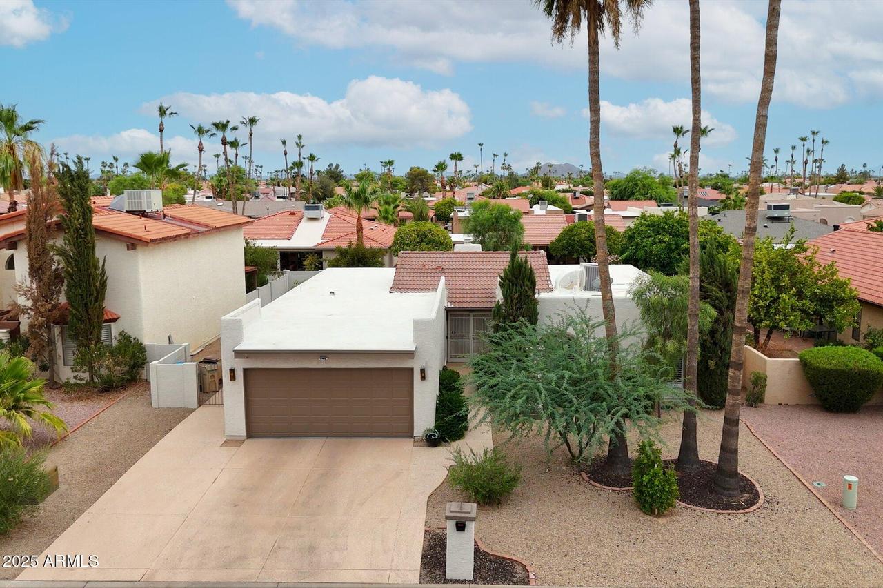 10421 E Silvertree Dr., Sun Lakes, AZ 85248