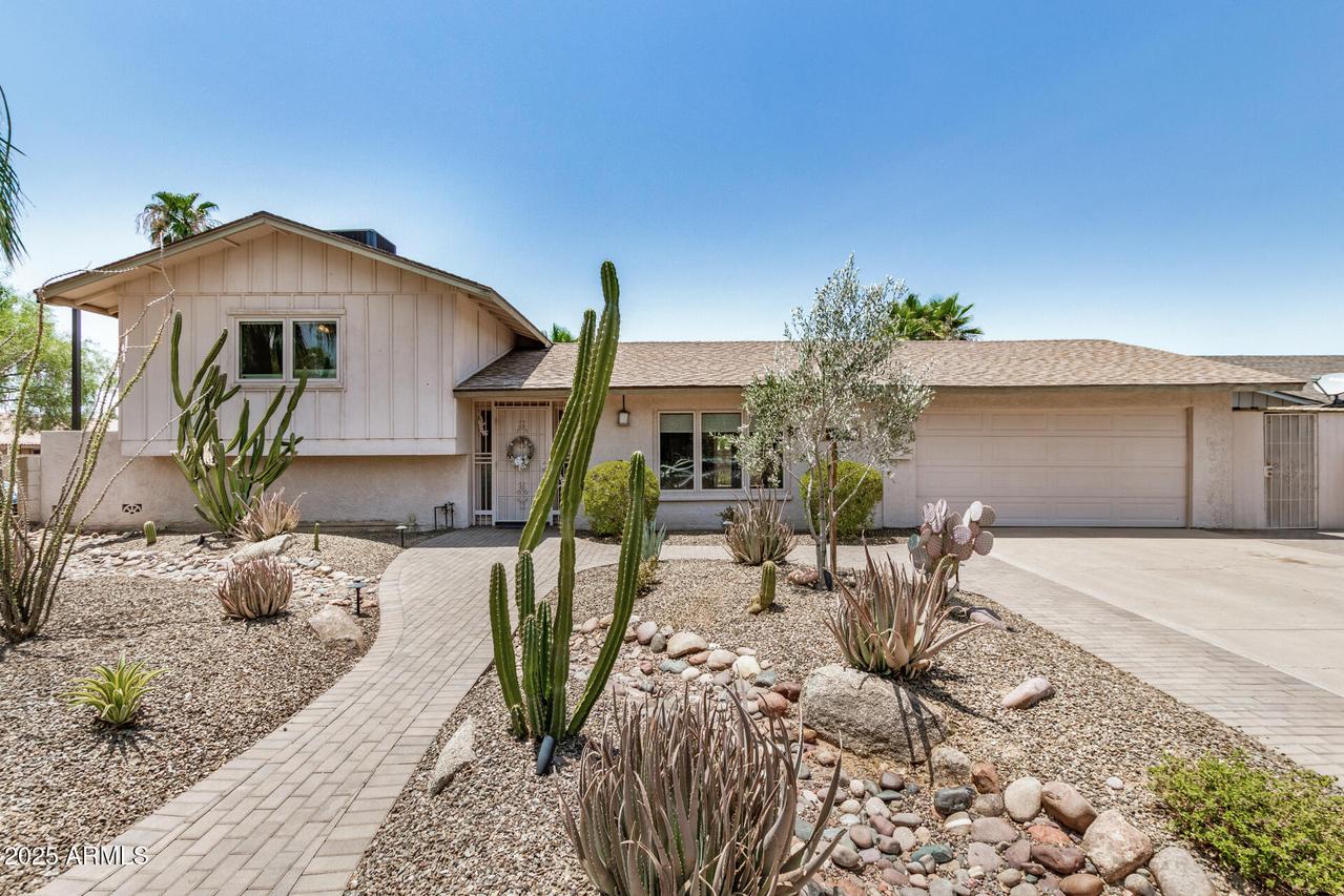 5032 S Elm St., Tempe, AZ 85282