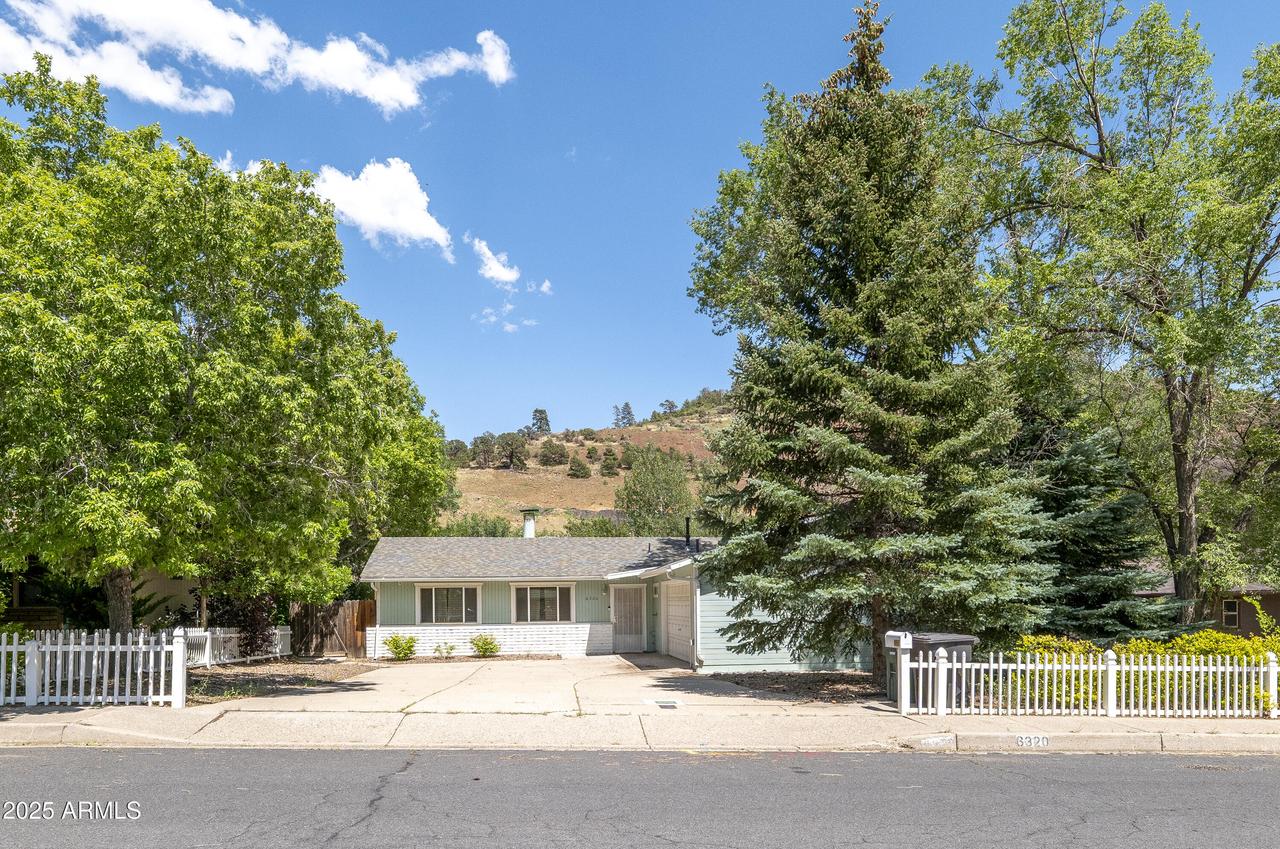 6320 N Mountaineer Rd., Flagstaff, AZ 86004