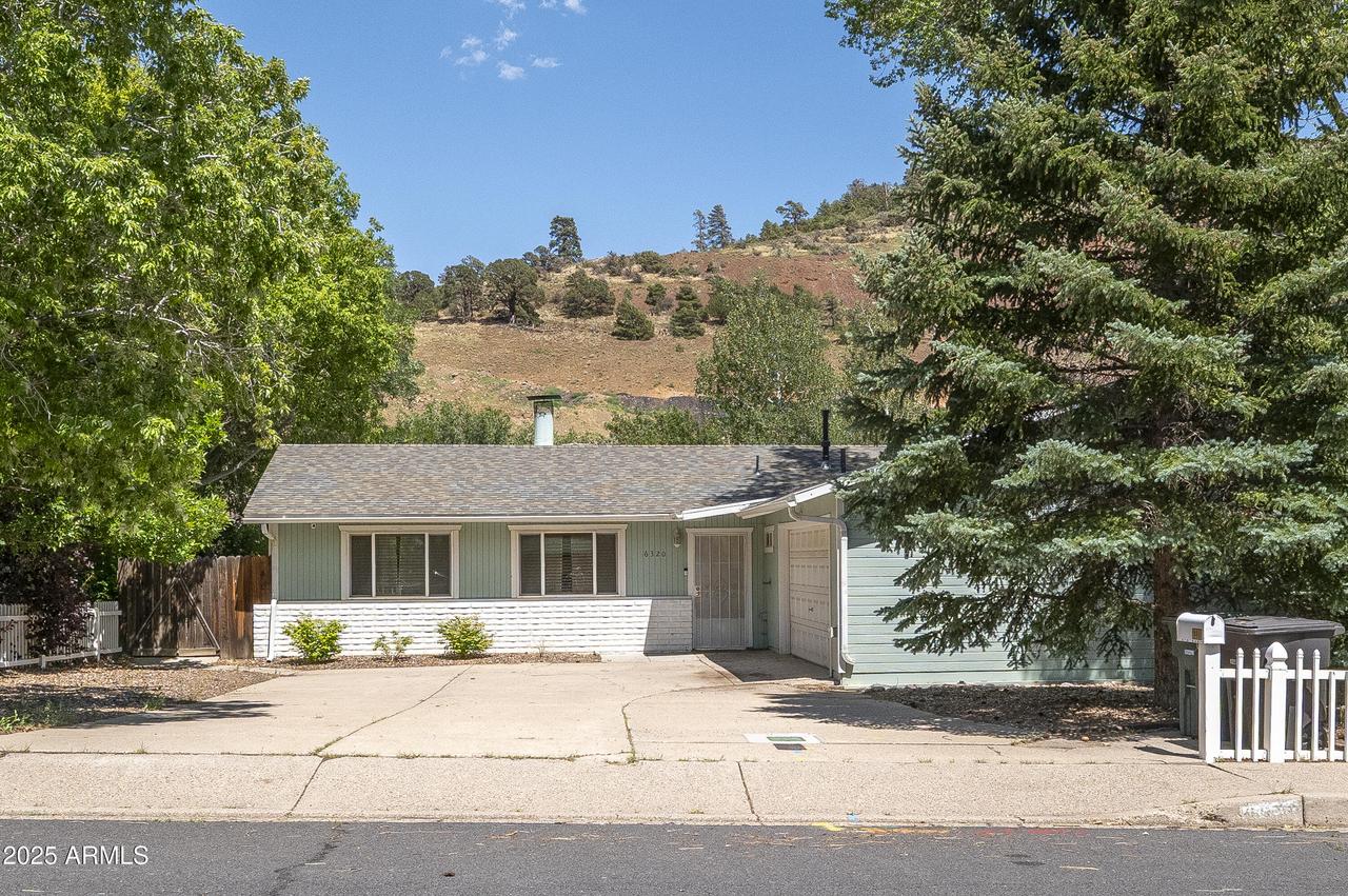 6320 N Mountaineer Rd., Flagstaff, AZ 86004