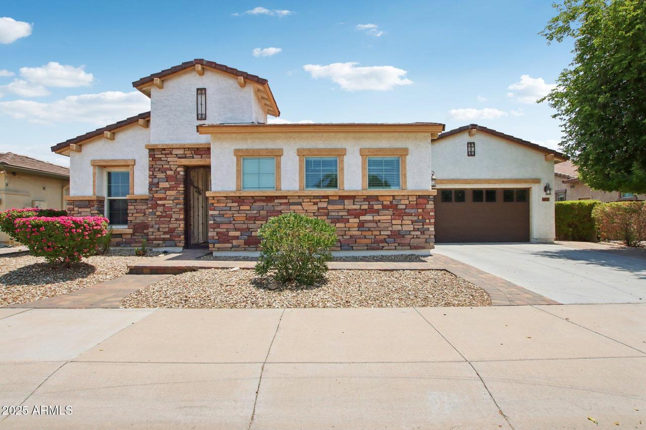 16117 W Glenrosa Ave., Goodyear, AZ 85395