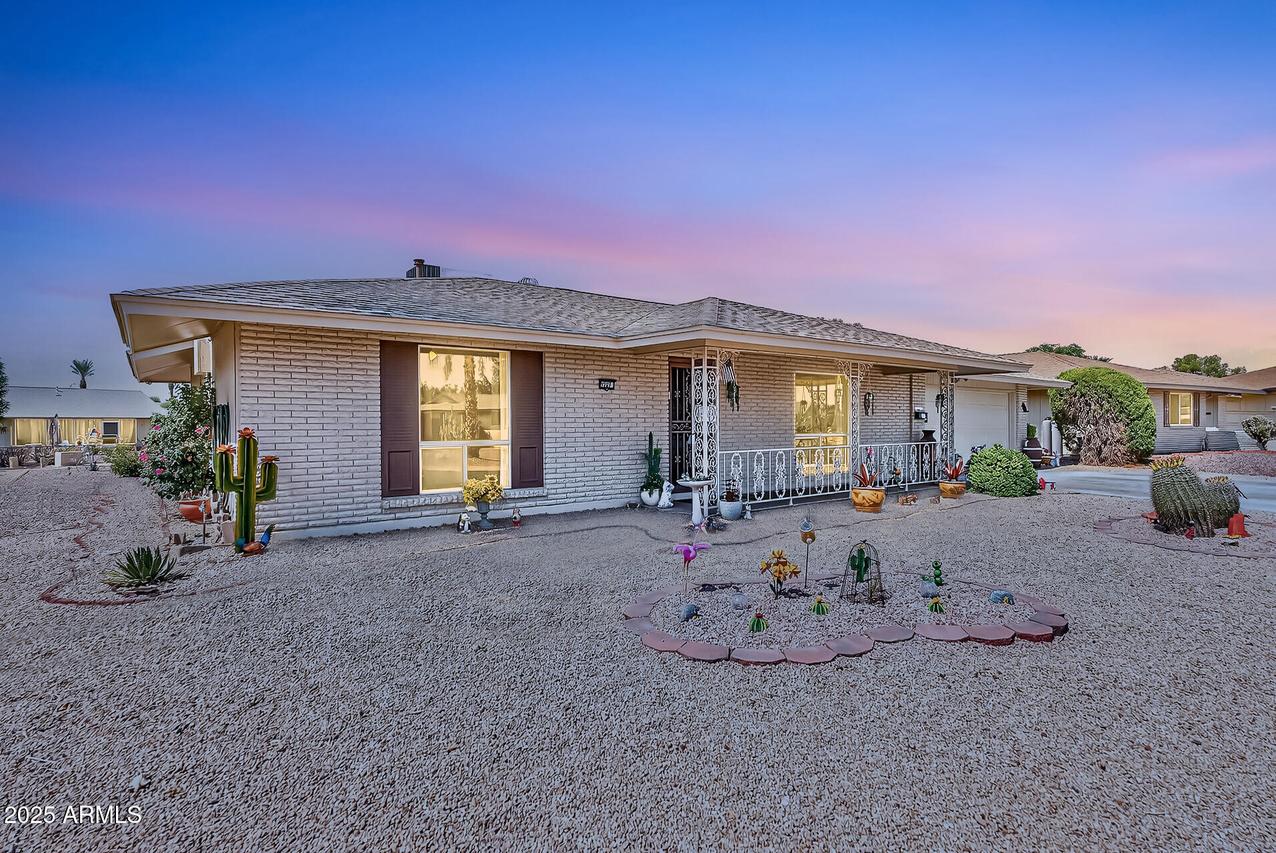 9227 W Meadow Hills Dr., Sun City, AZ 85351