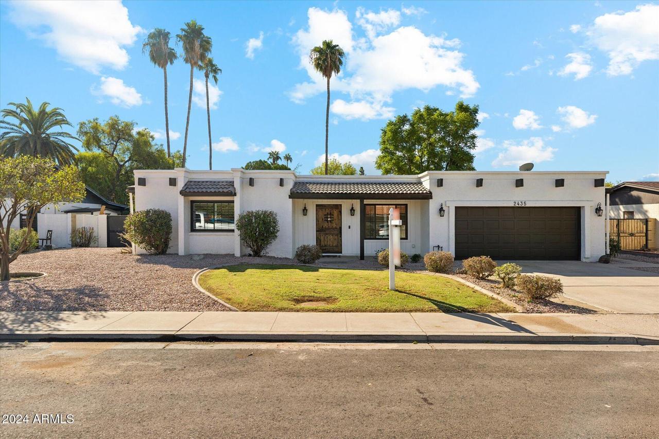 2435 E Jensen St., Mesa, AZ 85213