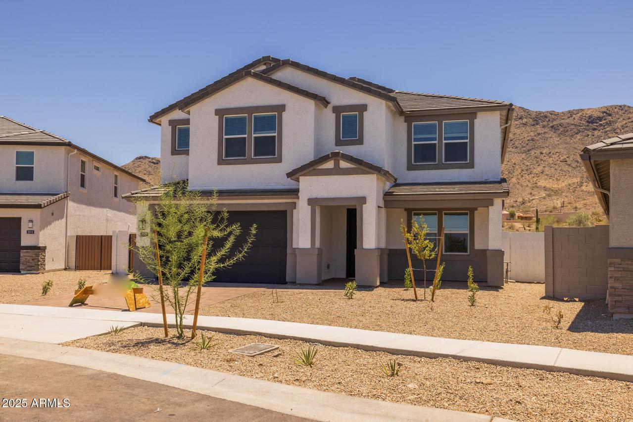 2319 W Pearce Rd., Phoenix, AZ 85041
