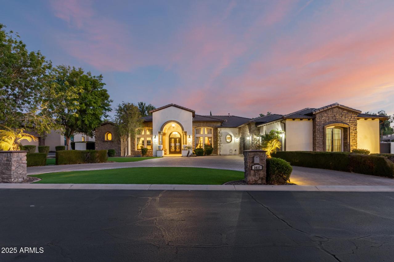 3037 E Waterman Way, Gilbert, AZ 85297