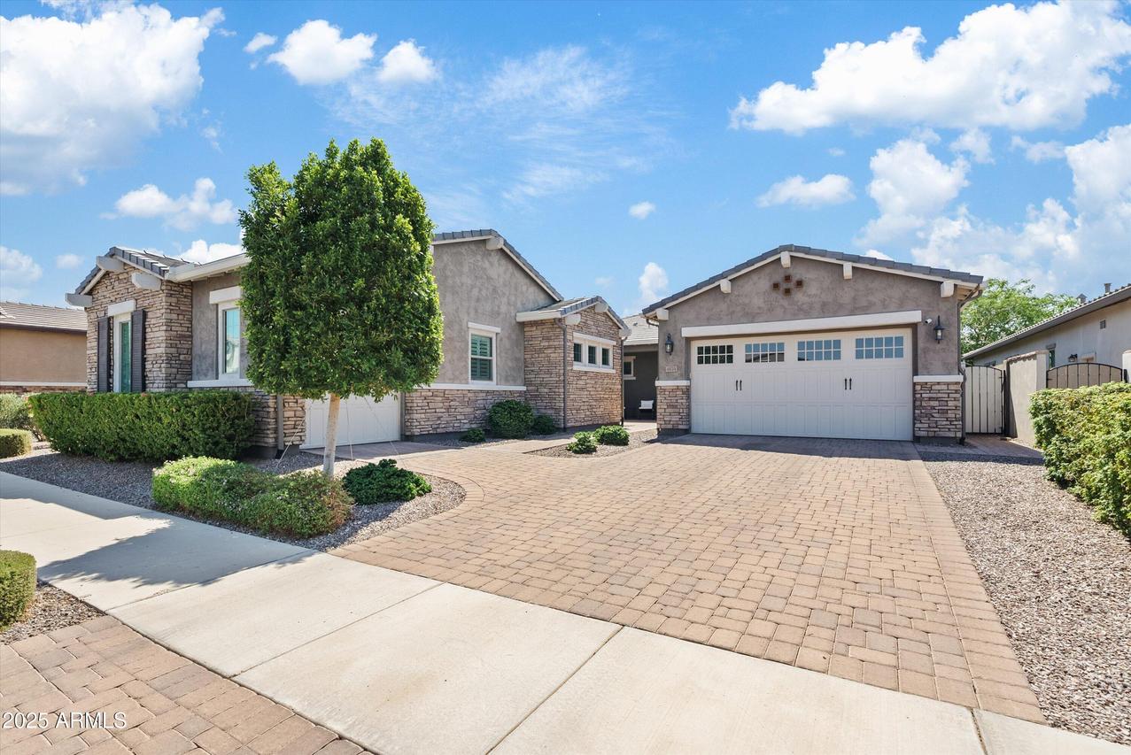 9939 E Strobe Ave., Mesa, AZ 85212