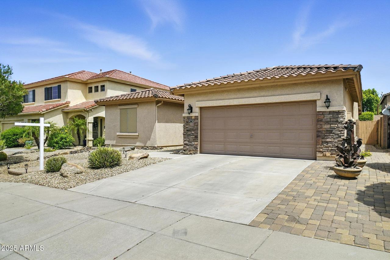 2236 W Spur Dr., Phoenix, AZ 85085