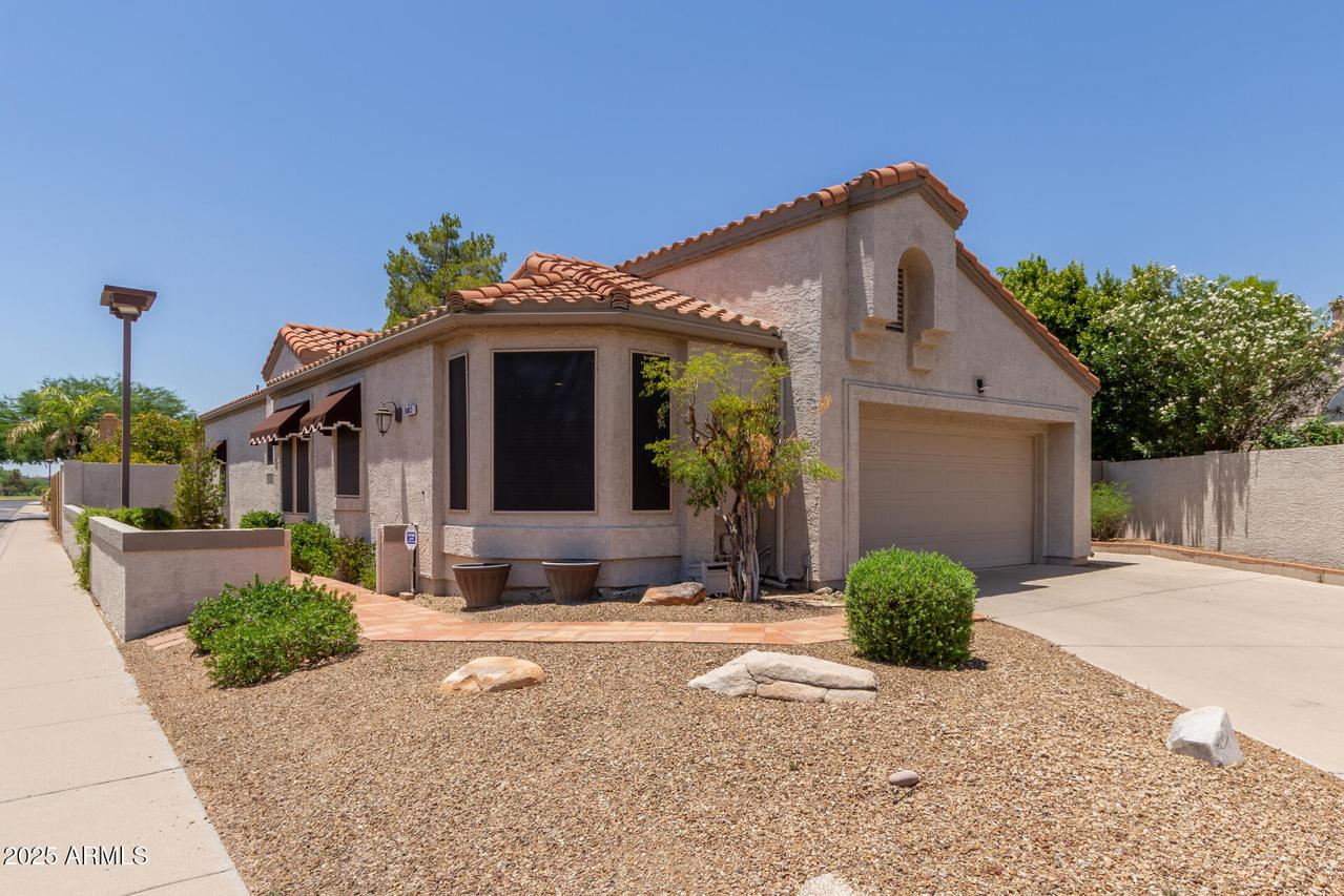 15812 N 3rd Ave., Phoenix, AZ 85023