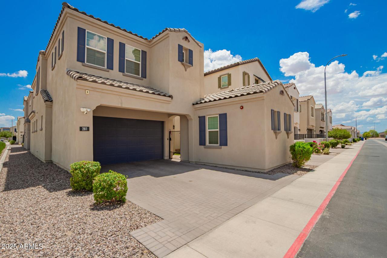 281 E Hackberry Dr., Chandler, AZ 85286