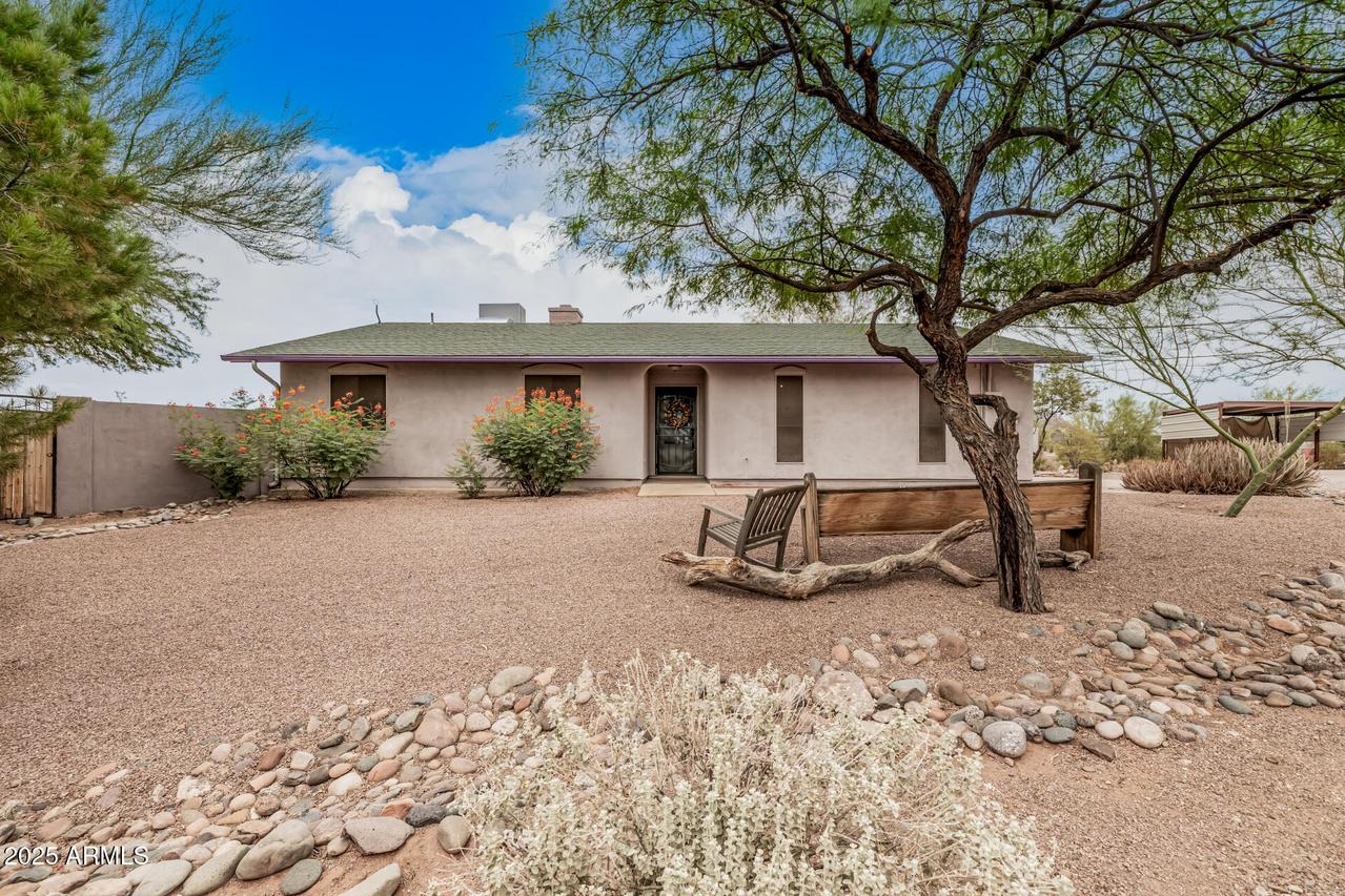 1061 N Arroya Rd., Apache Junction, AZ 85119