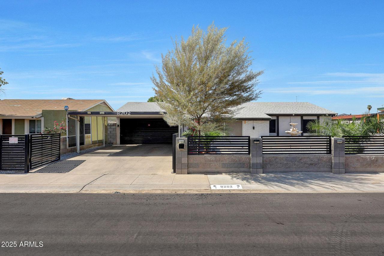 8202 W Turney Ave., Phoenix, AZ 85033