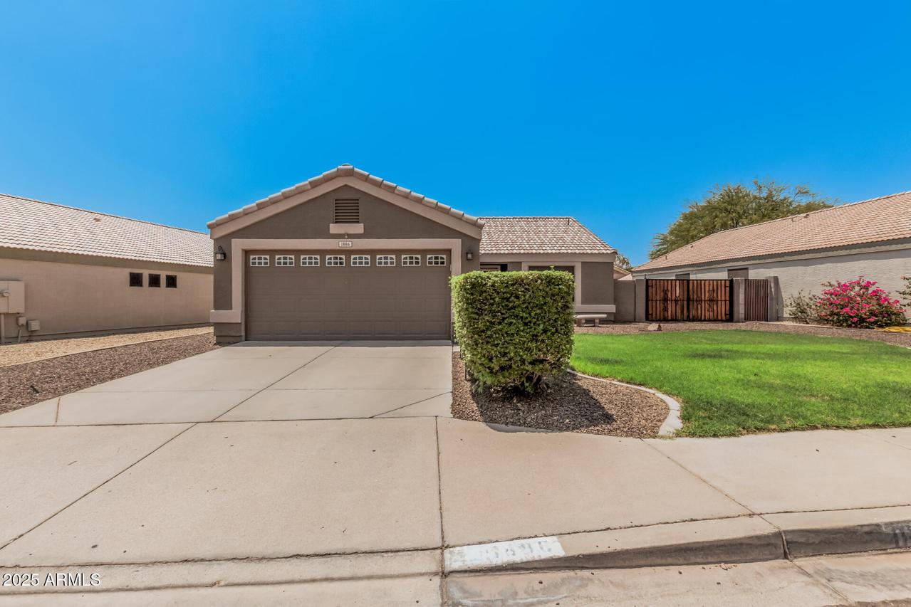 1886 S Thunderbird Dr., Apache Junction, AZ 85120