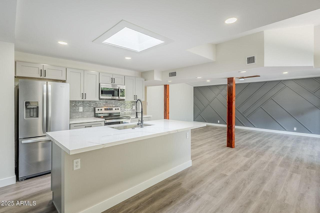 6826 E Monterey Way, Scottsdale, AZ 85251