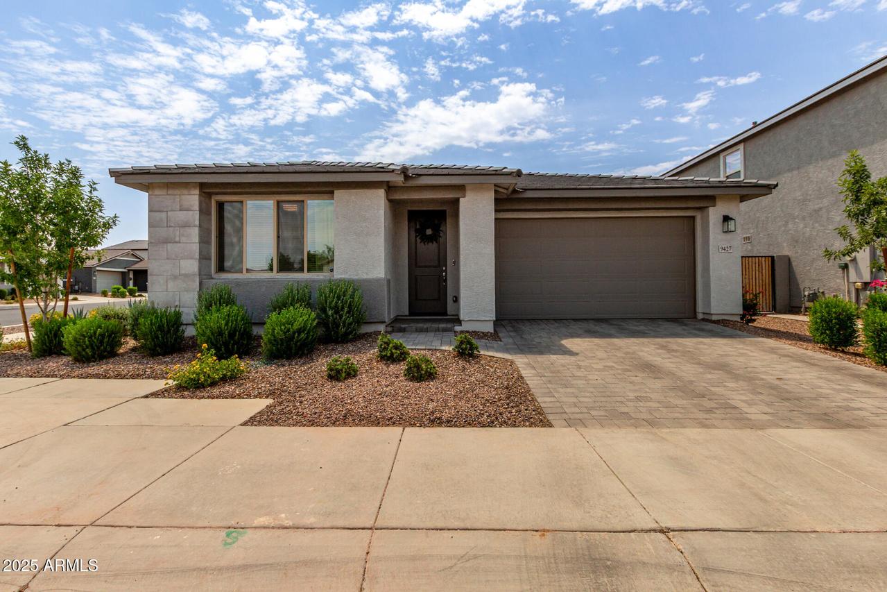 9427 E Saturn Ave., Mesa, AZ 85212