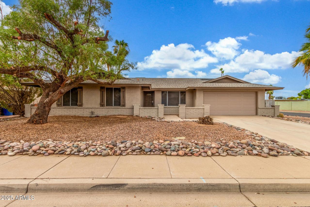 2548 W Osage Cir., Mesa, AZ 85202