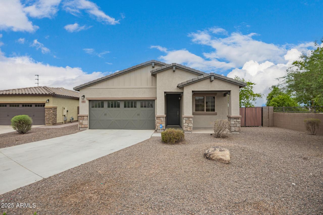 8463 N 171st Dr., Waddell, AZ 85355