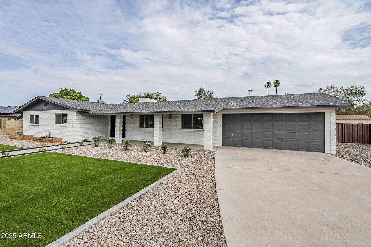 1711 E Glencove St., Mesa, AZ 85203