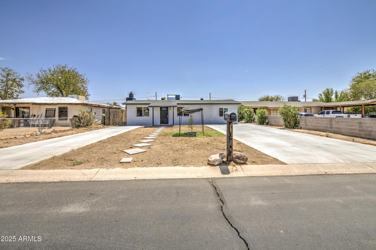 8035 E 4th Ave., Mesa, AZ 85208