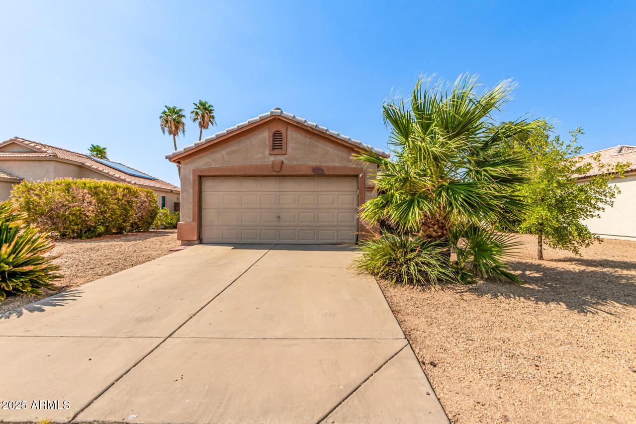 15116 W Honeysuckle Ln., Surprise, AZ 85374