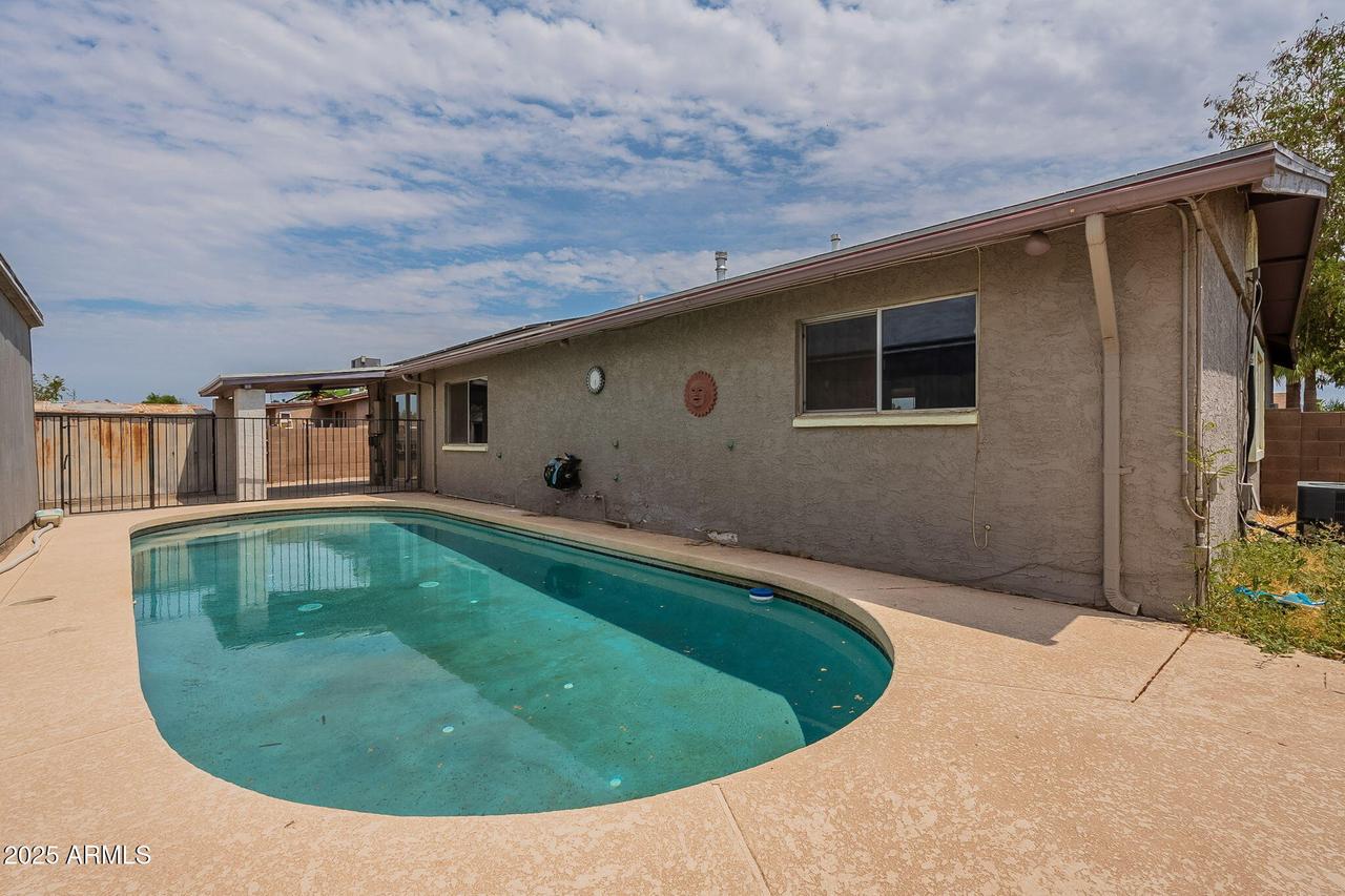 824 E Washington St., Avondale, AZ 85323