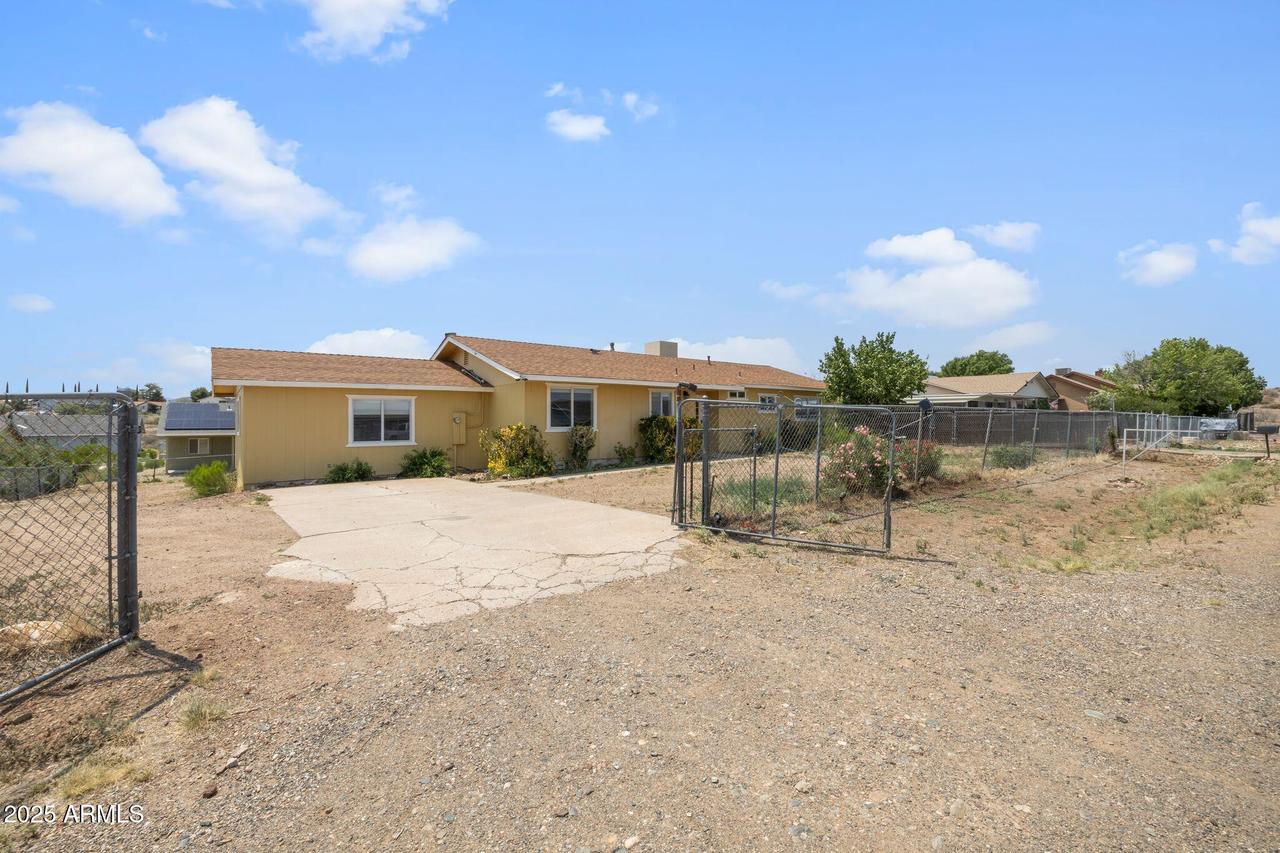 13792 S Red Bird Ln., Mayer, AZ 86333