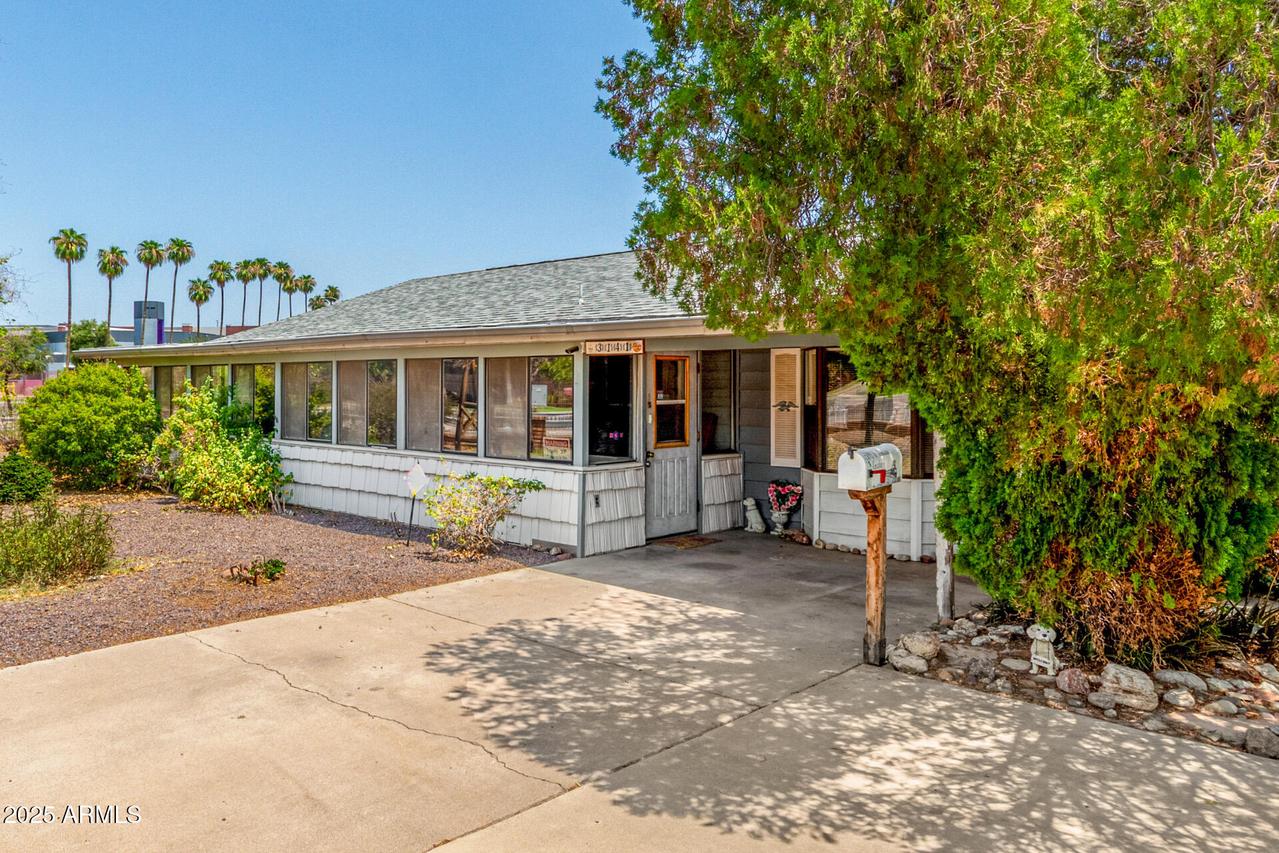 3141 W Camelback Rd., Phoenix, AZ 85017
