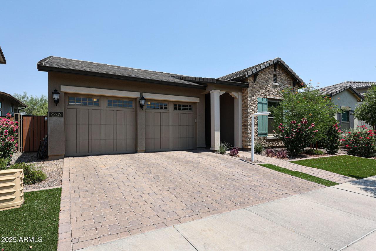 25919 N 19th Dr., Phoenix, AZ 85085
