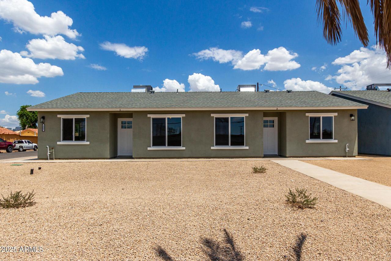 1005 S 17th Ave., Phoenix, AZ 85007