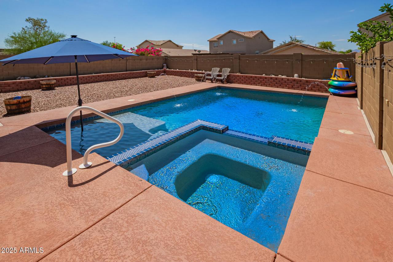 6221 W Raymond St., Phoenix, AZ 85043