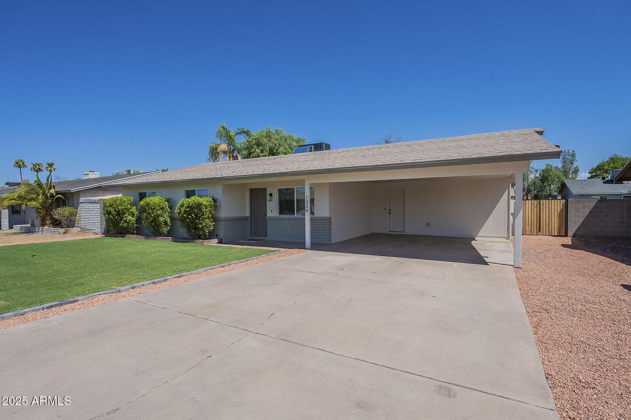 1334 W Linda Ln., Chandler, AZ 85224