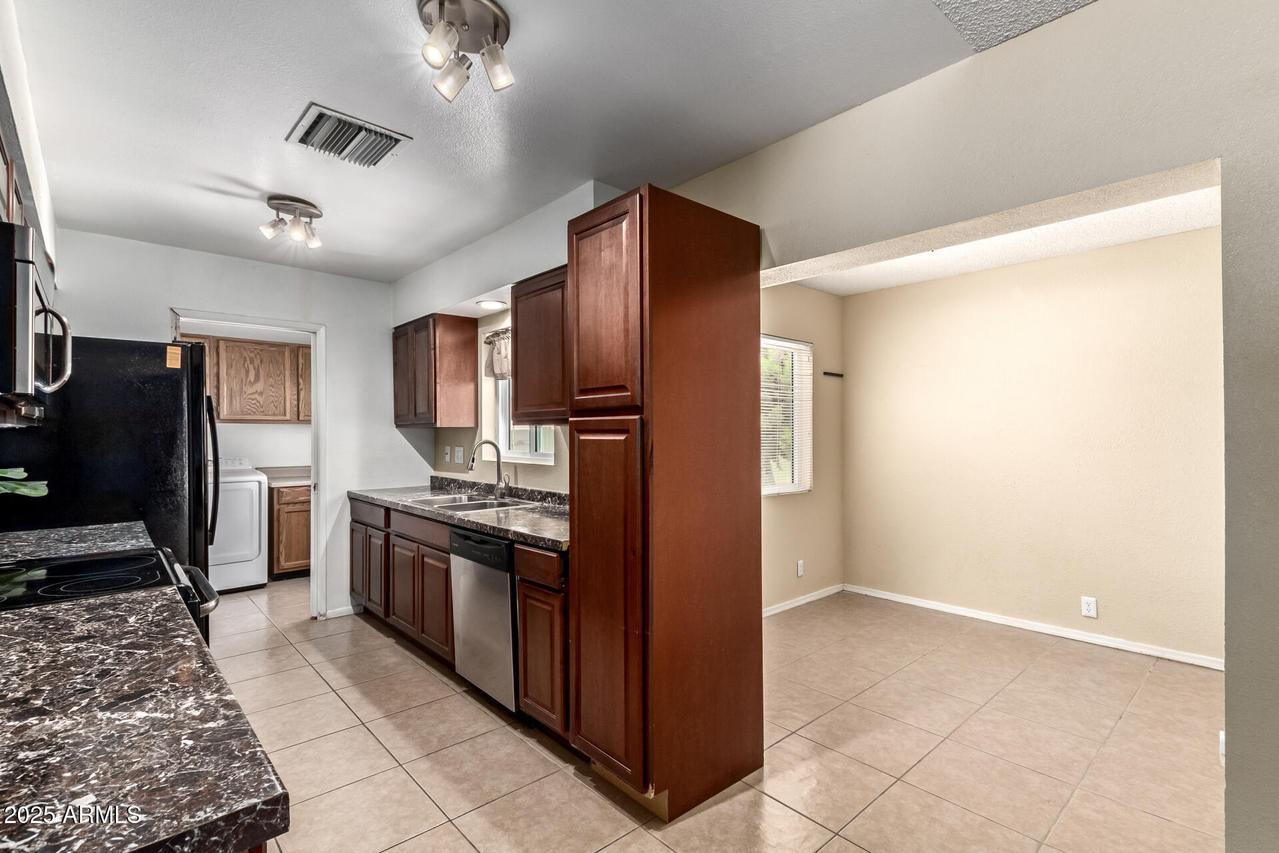 4444 W Evans Dr., Glendale, AZ 85306