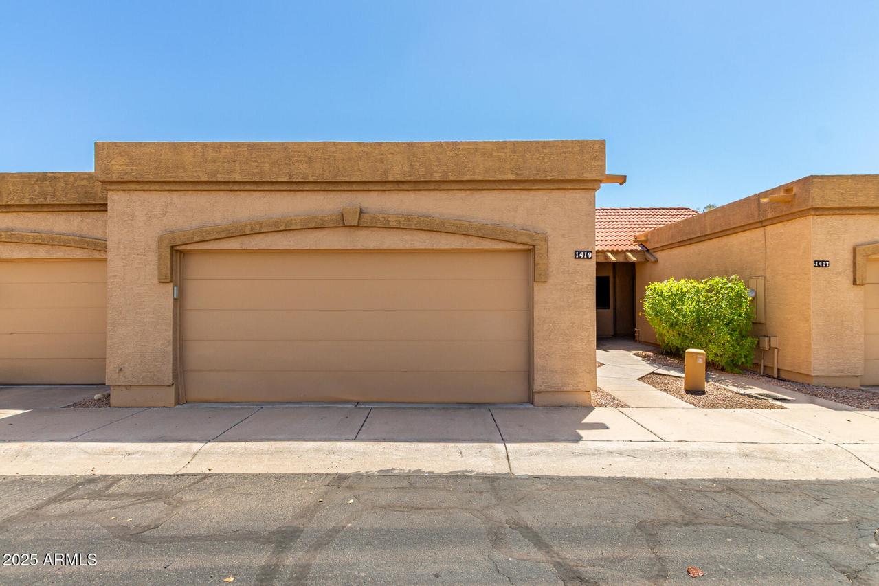 1419 N Oak St., Tempe, AZ 85288