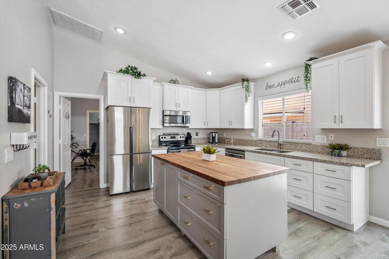 6701 E Riverdale St., Mesa, AZ 85215