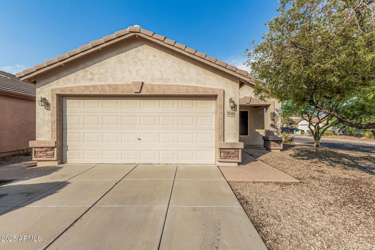 28561 N Epidote Dr., San Tan Valley, AZ 85143