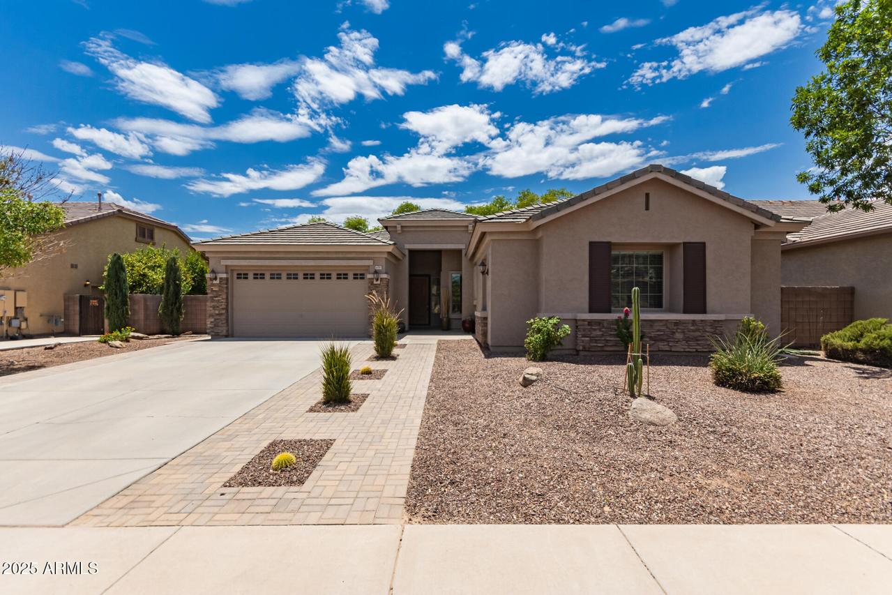 44561 W Garden Ln., Maricopa, AZ 85139