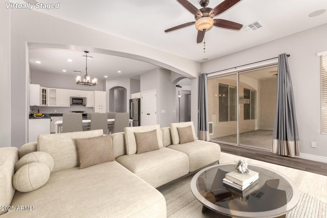 44561 W Garden Ln., Maricopa, AZ 85139